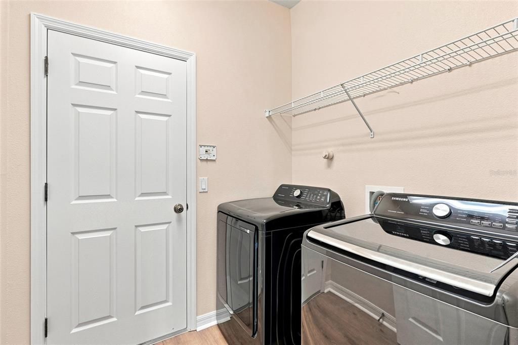 For Sale: $395,000 (3 beds, 2 baths, 1877 Square Feet)