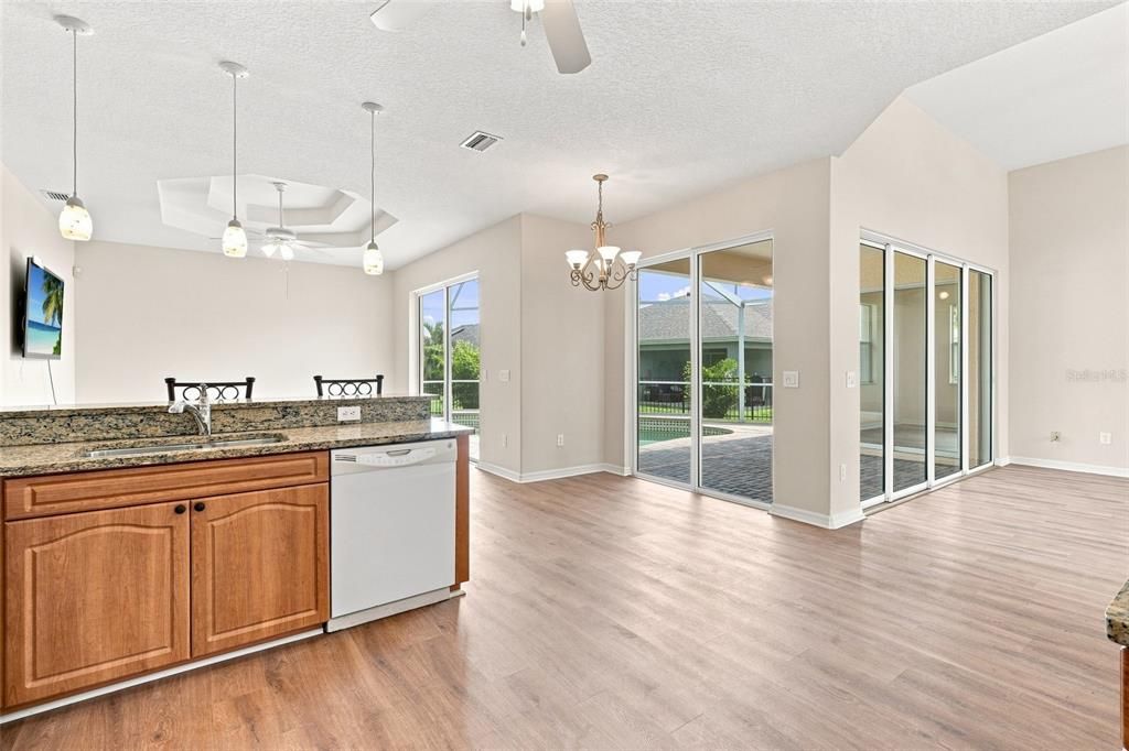 For Sale: $395,000 (3 beds, 2 baths, 1877 Square Feet)