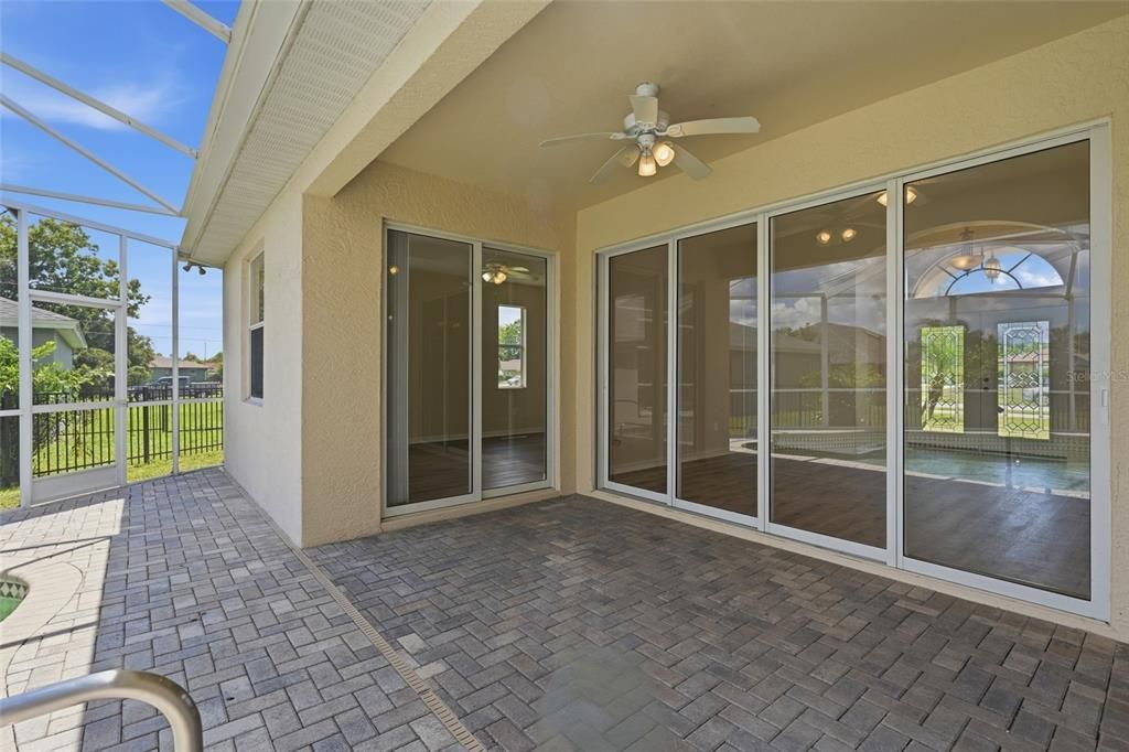 For Sale: $395,000 (3 beds, 2 baths, 1877 Square Feet)