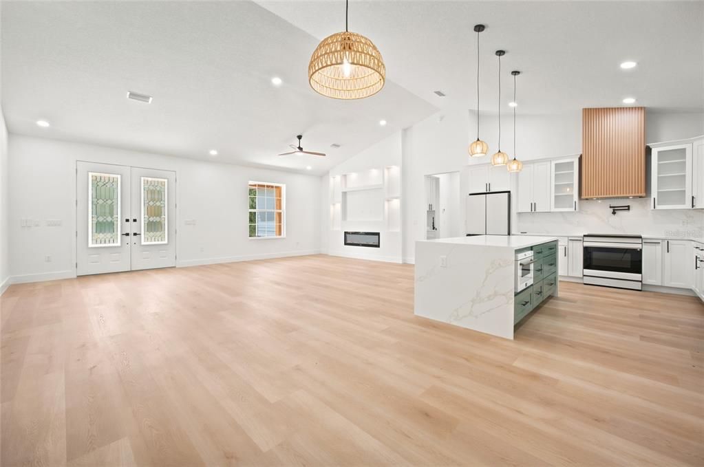 En Venta: $524,900 (4 camas, 3 baños, 2163 Pies cuadrados)