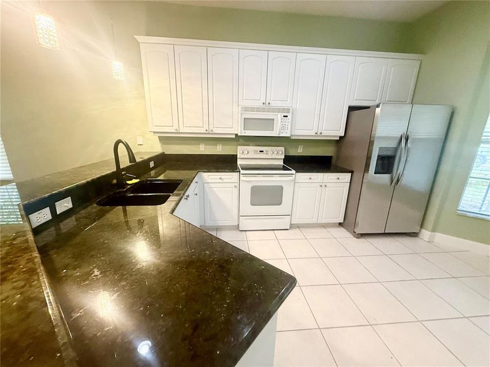 En Renta: $2,200 (3 camas, 2 baños, 1670 Pies cuadrados)
