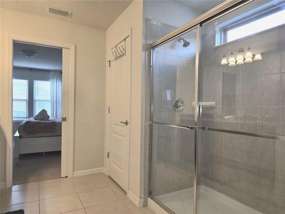En Venta: $499,000 (5 camas, 4 baños, 2492 Pies cuadrados)