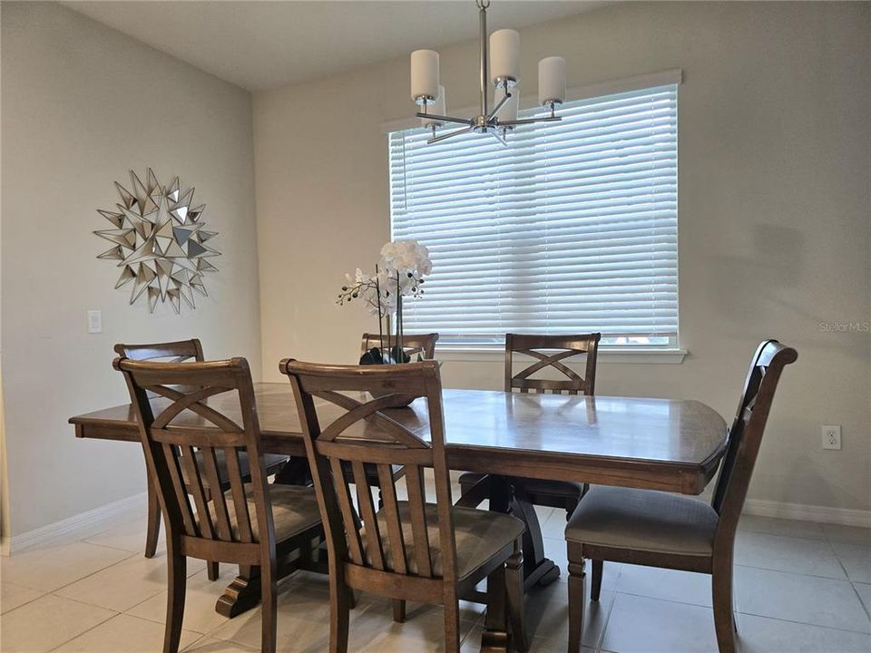 En Venta: $499,000 (5 camas, 4 baños, 2492 Pies cuadrados)