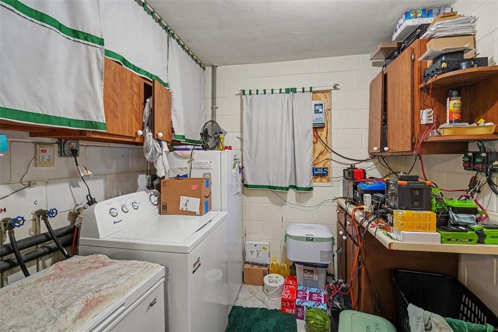 На продажу: $199,900 (3 спален, 2 ванн, 1220 Квадратных фут)