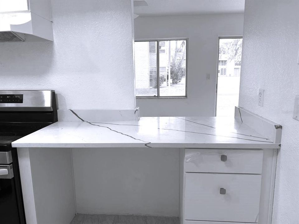 For Sale: $142,500 (2 beds, 2 baths, 1072 Square Feet)