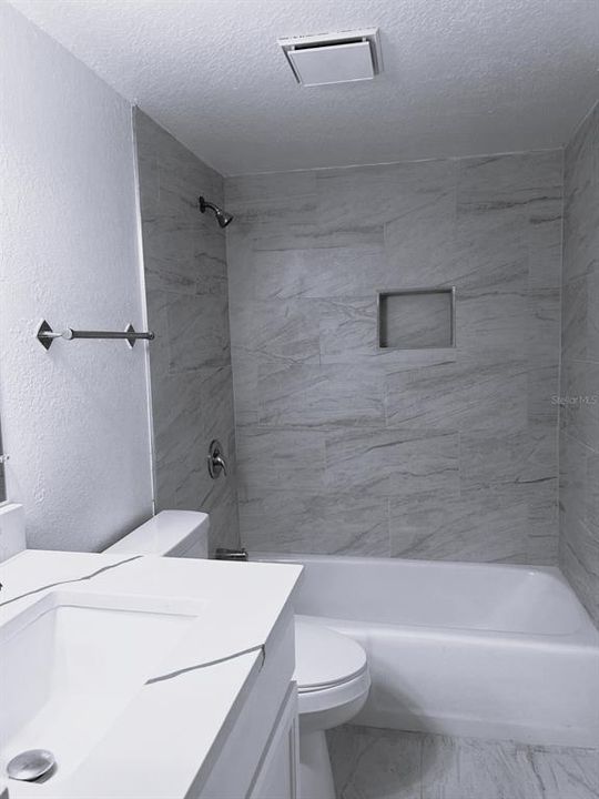 For Sale: $142,500 (2 beds, 2 baths, 1072 Square Feet)