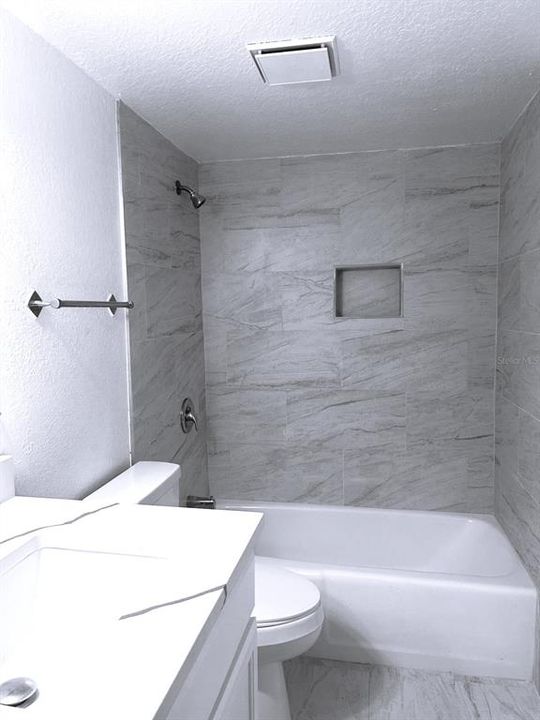 For Sale: $142,500 (2 beds, 2 baths, 1072 Square Feet)