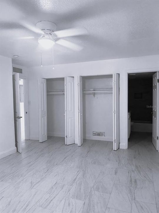 For Sale: $142,500 (2 beds, 2 baths, 1072 Square Feet)