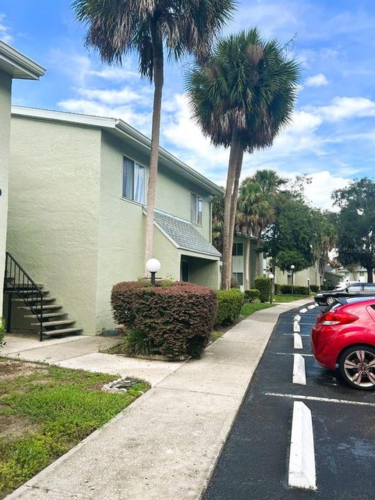 For Sale: $142,500 (2 beds, 2 baths, 1072 Square Feet)