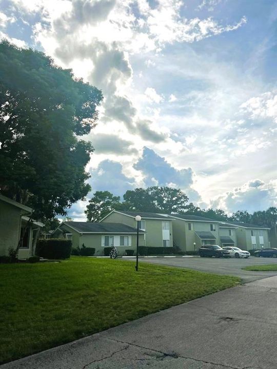 For Sale: $142,500 (2 beds, 2 baths, 1072 Square Feet)