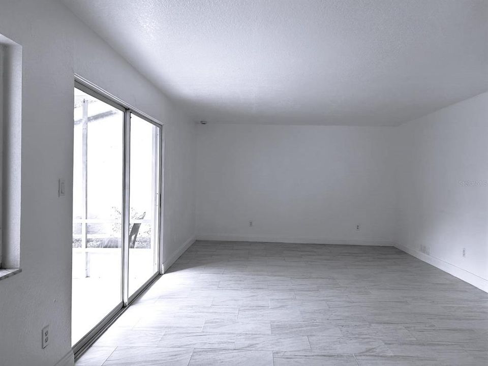 For Sale: $142,500 (2 beds, 2 baths, 1072 Square Feet)