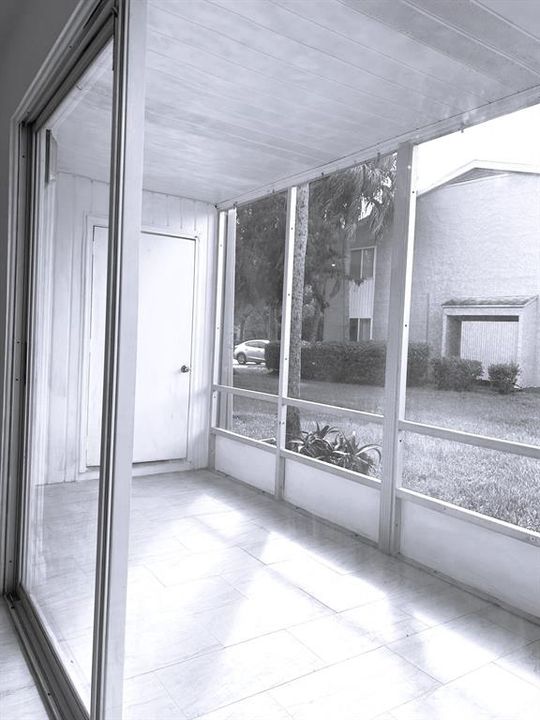 For Sale: $142,500 (2 beds, 2 baths, 1072 Square Feet)