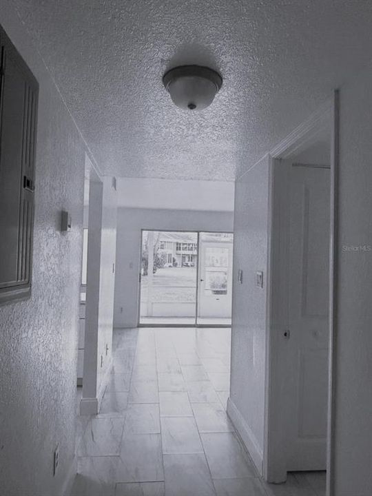 For Sale: $142,500 (2 beds, 2 baths, 1072 Square Feet)