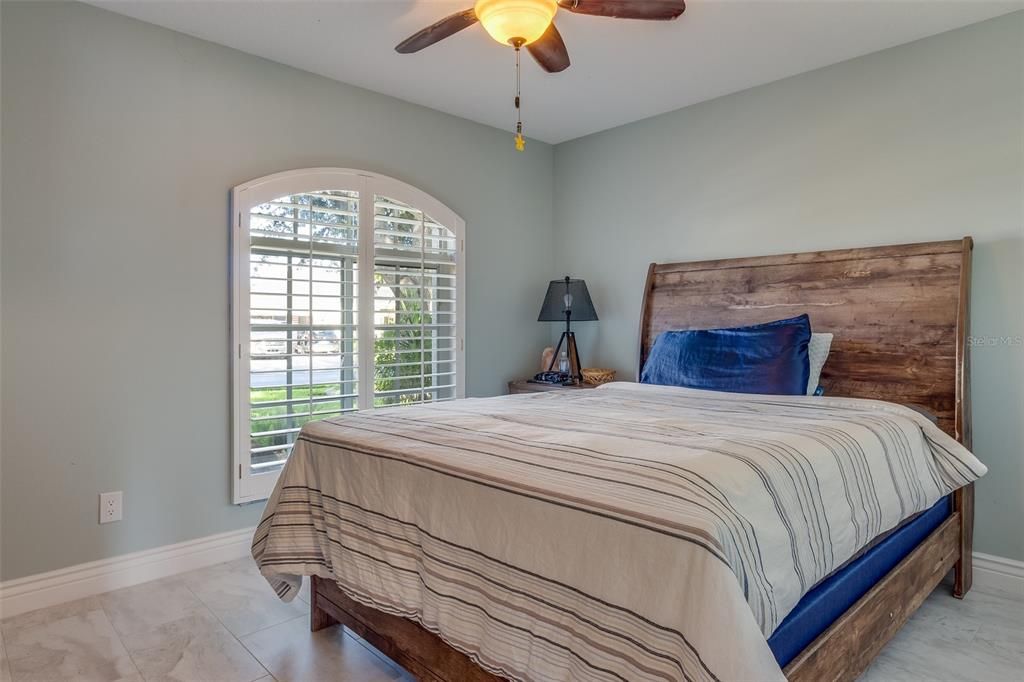 For Sale: $439,900 (3 beds, 2 baths, 1834 Square Feet)