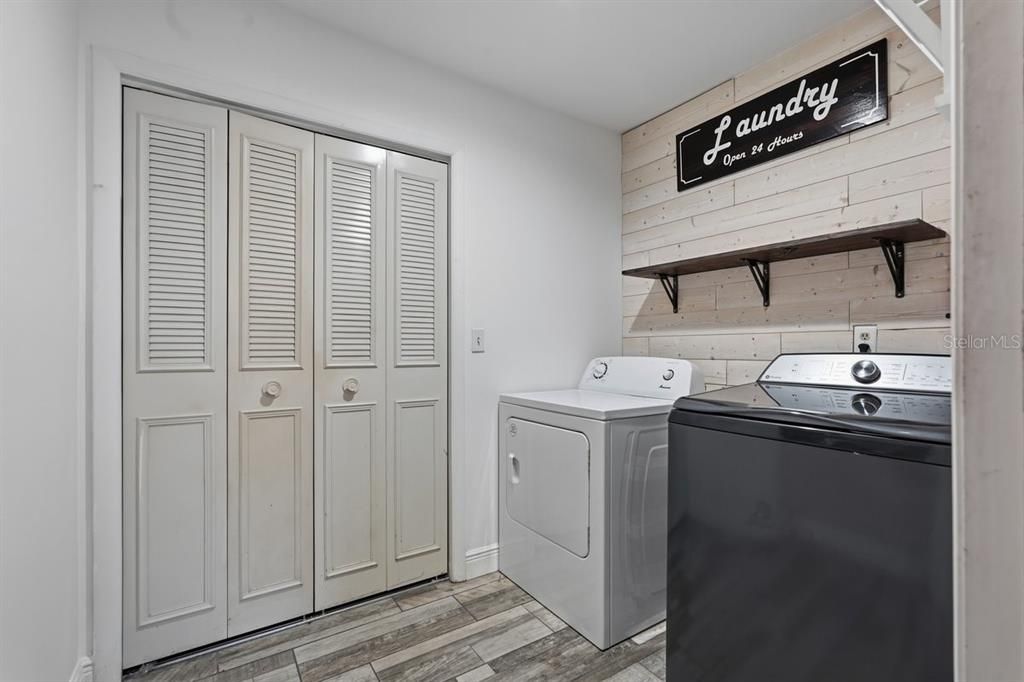 En Venta: $515,000 (3 camas, 2 baños, 2269 Pies cuadrados)