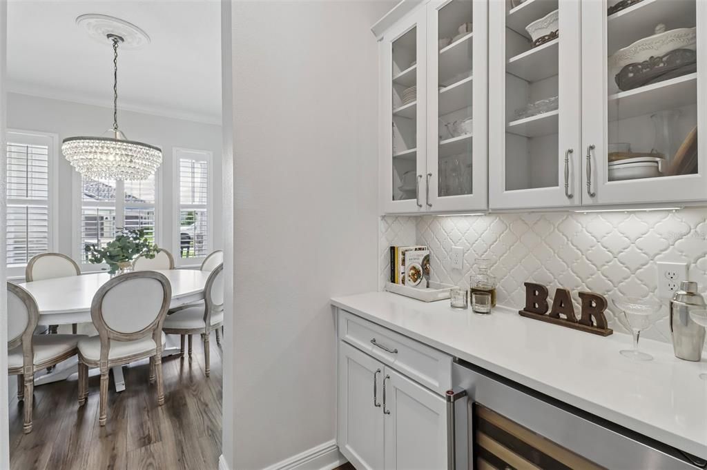 For Sale: $1,600,000 (6 beds, 5 baths, 5239 Square Feet)