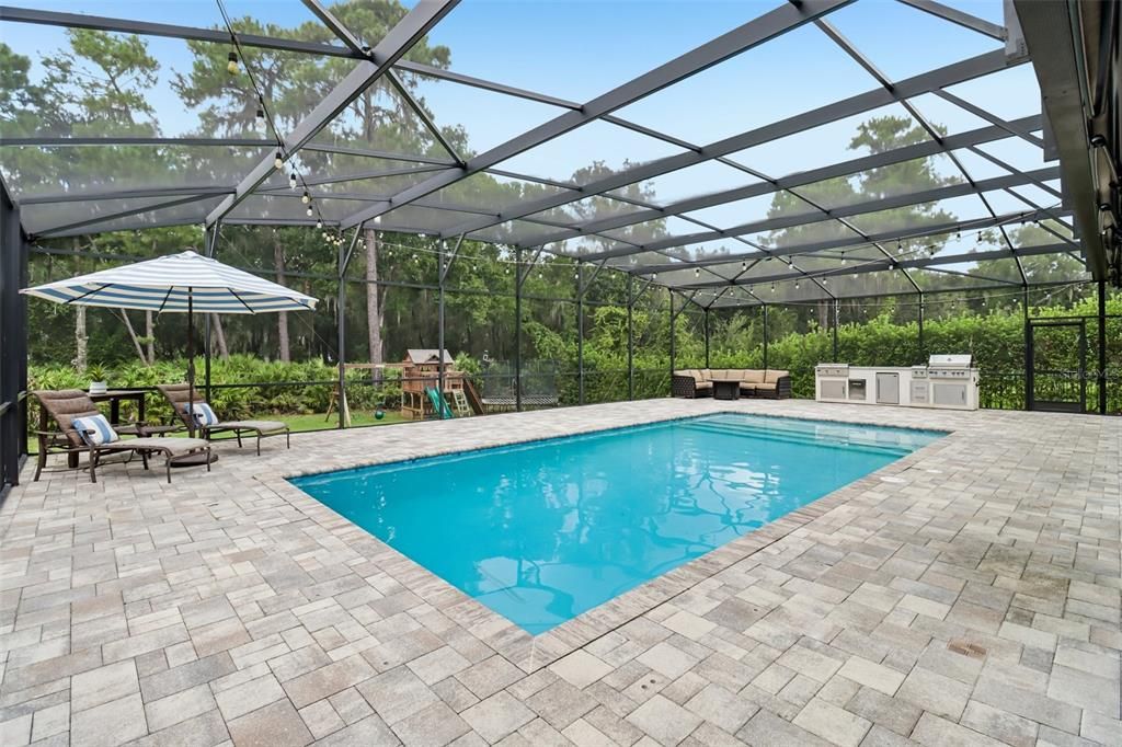 For Sale: $1,600,000 (6 beds, 5 baths, 5239 Square Feet)