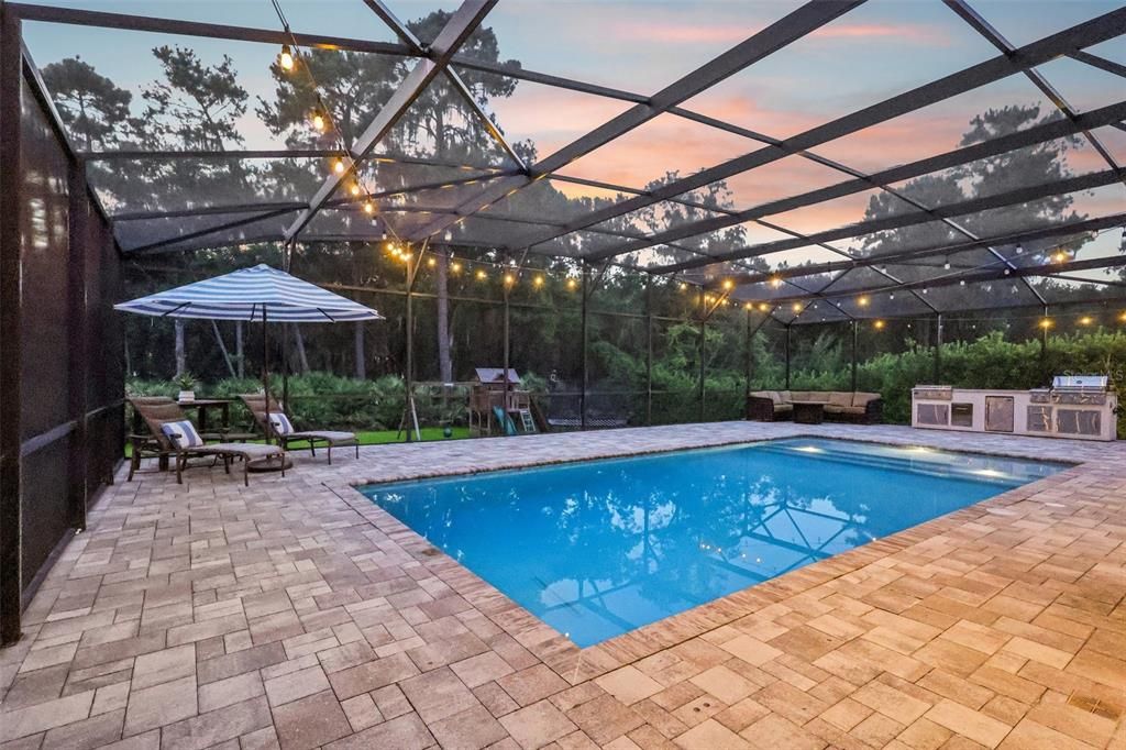 For Sale: $1,600,000 (6 beds, 5 baths, 5239 Square Feet)
