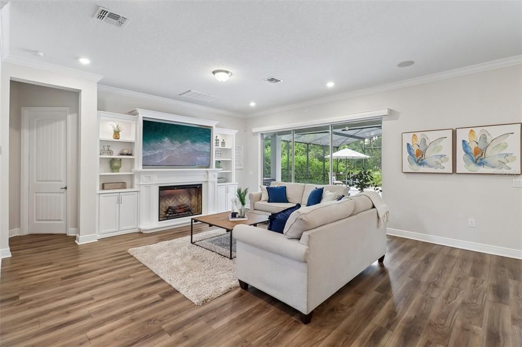 For Sale: $1,600,000 (6 beds, 5 baths, 5239 Square Feet)