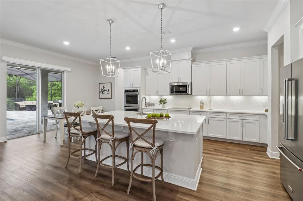 For Sale: $1,600,000 (6 beds, 5 baths, 5239 Square Feet)