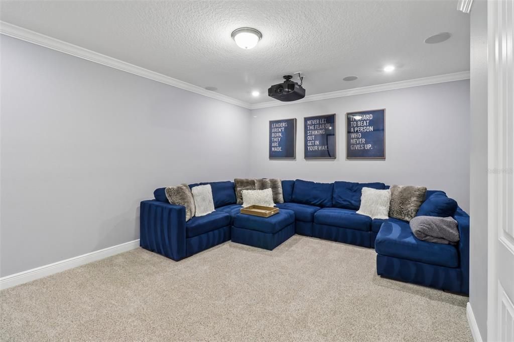 For Sale: $1,600,000 (6 beds, 5 baths, 5239 Square Feet)