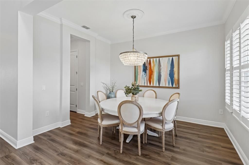 For Sale: $1,600,000 (6 beds, 5 baths, 5239 Square Feet)