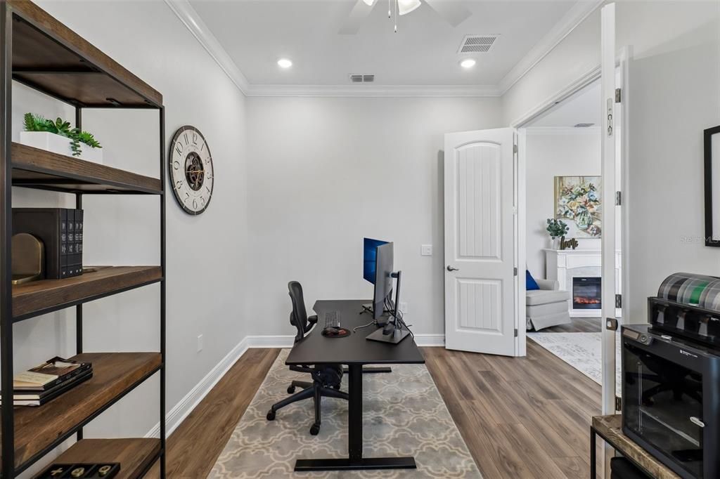 For Sale: $1,600,000 (6 beds, 5 baths, 5239 Square Feet)