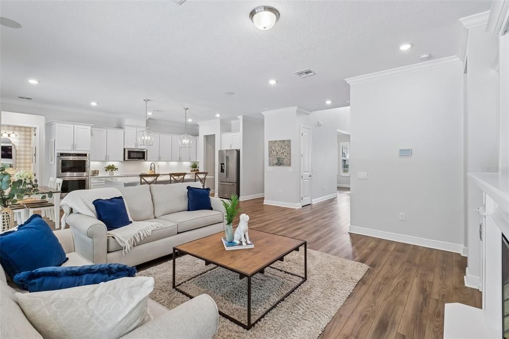 For Sale: $1,600,000 (6 beds, 5 baths, 5239 Square Feet)