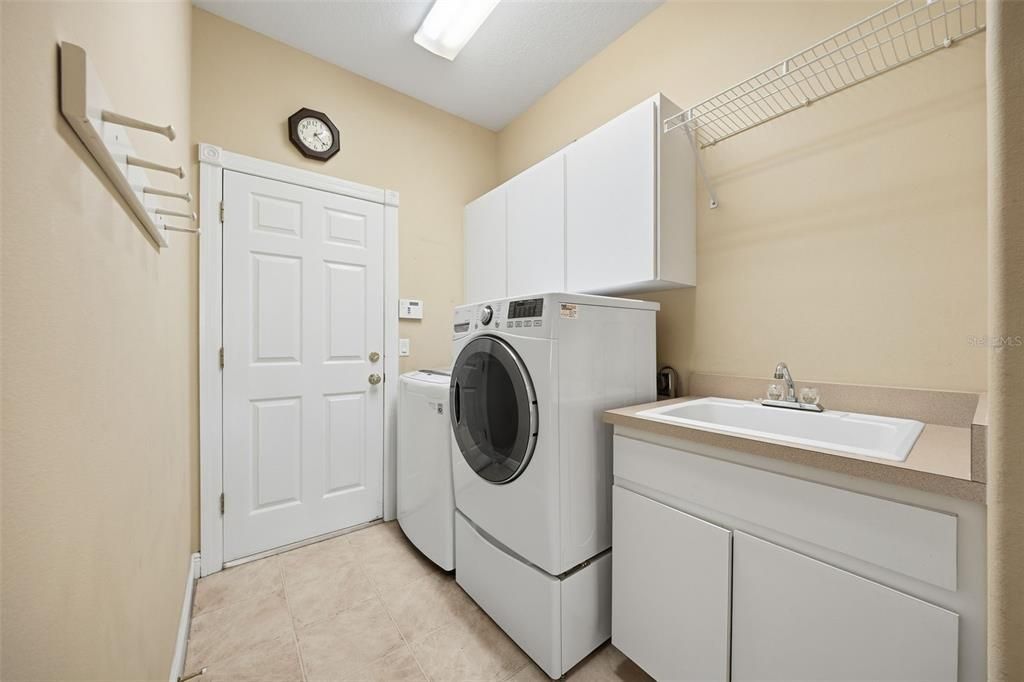 For Sale: $1,500,000 (4 beds, 3 baths, 3470 Square Feet)