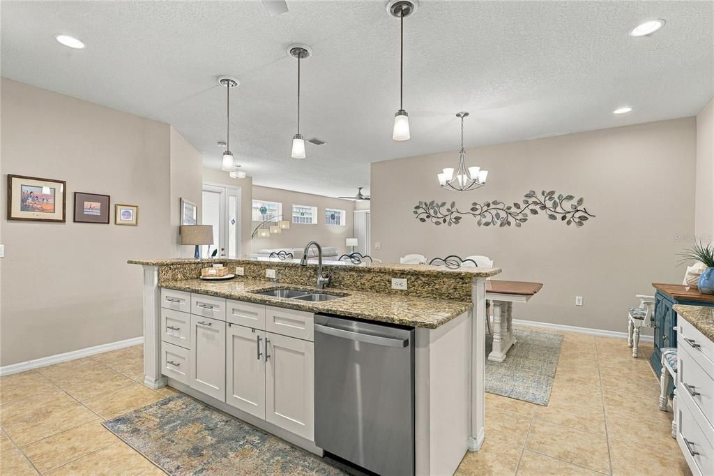 For Sale: $325,000 (3 beds, 2 baths, 1654 Square Feet)