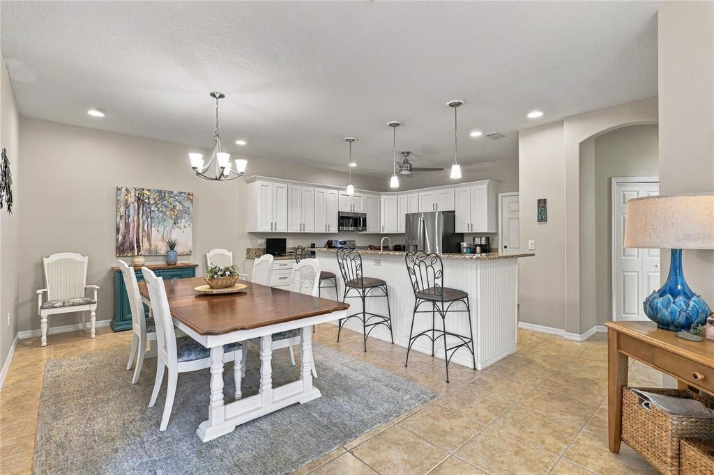 For Sale: $325,000 (3 beds, 2 baths, 1654 Square Feet)