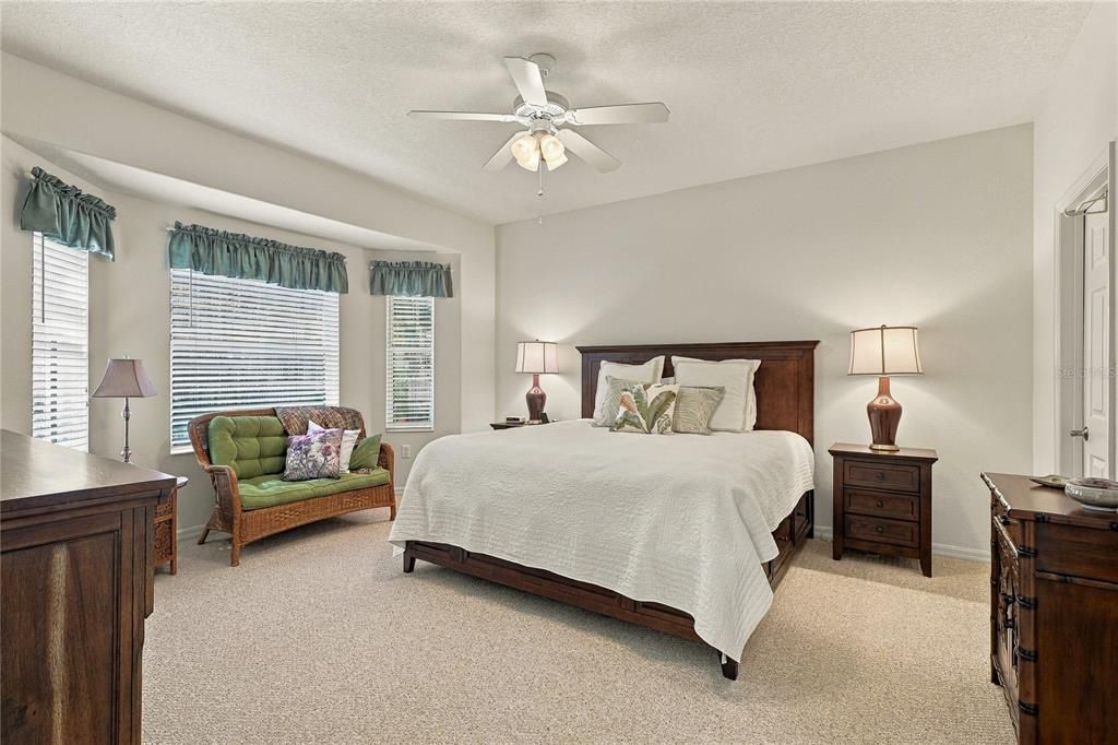 For Sale: $325,000 (3 beds, 2 baths, 1654 Square Feet)