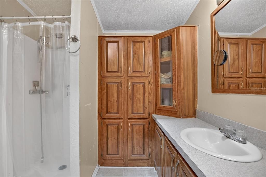 En Venta: $249,000 (3 camas, 2 baños, 1296 Pies cuadrados)