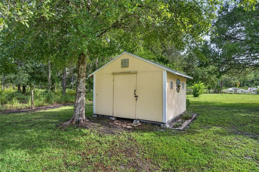 En Venta: $699,000 (5 camas, 2 baños, 2498 Pies cuadrados)