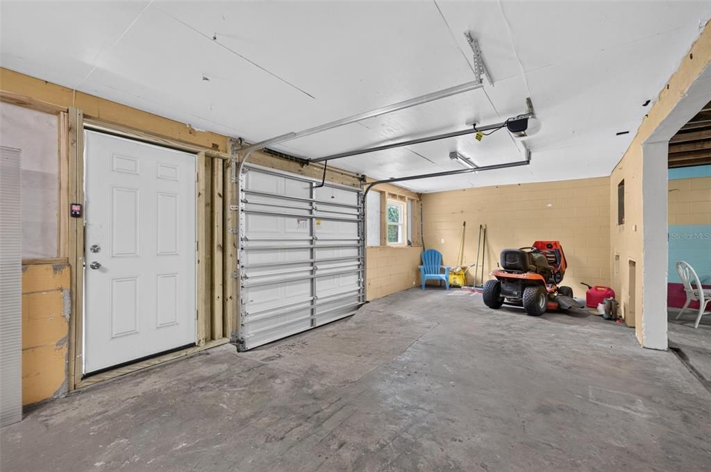 En Venta: $699,000 (5 camas, 2 baños, 2498 Pies cuadrados)