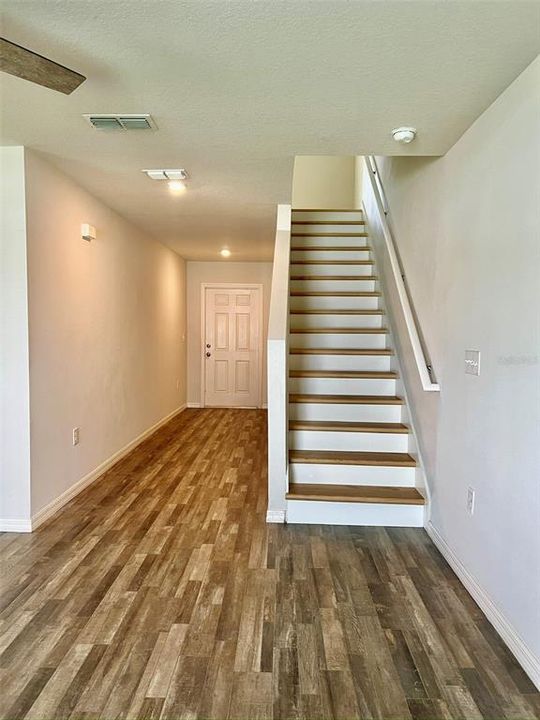 В аренду: $1,995 (3 спален, 2 ванн, 1660 Квадратных фут)