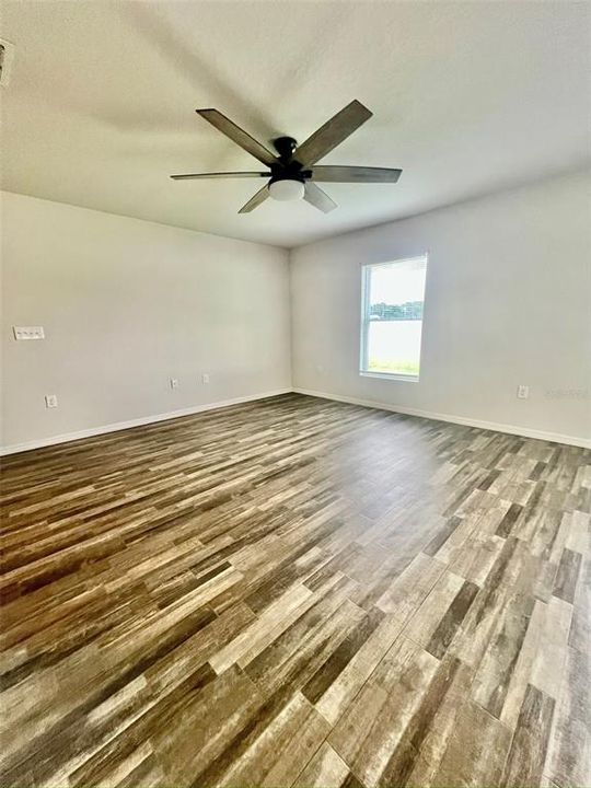 В аренду: $1,995 (3 спален, 2 ванн, 1660 Квадратных фут)