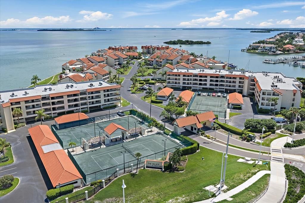 For Sale: $499,000 (2 beds, 2 baths, 1255 Square Feet)