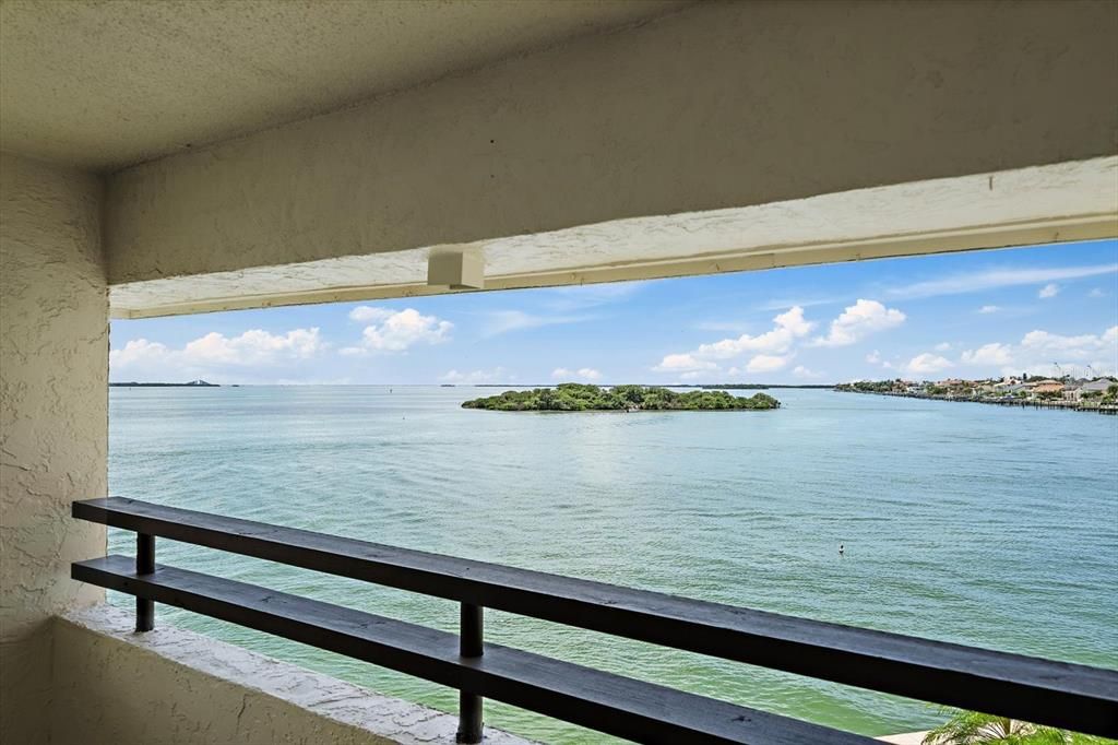For Sale: $499,000 (2 beds, 2 baths, 1255 Square Feet)