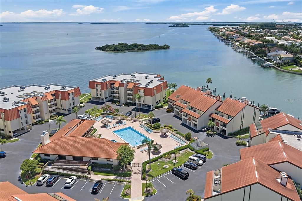 For Sale: $499,000 (2 beds, 2 baths, 1255 Square Feet)