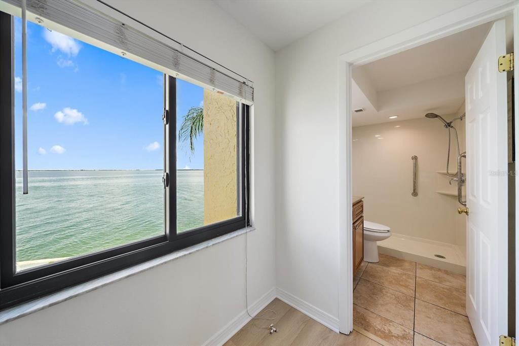 For Sale: $499,000 (2 beds, 2 baths, 1255 Square Feet)