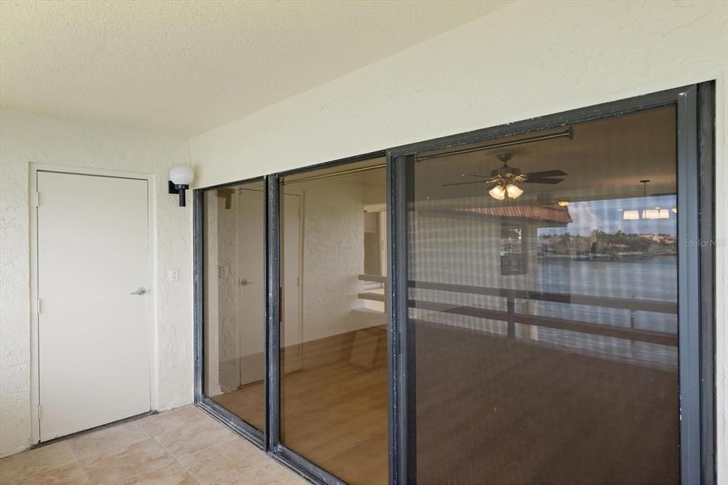 For Sale: $499,000 (2 beds, 2 baths, 1255 Square Feet)