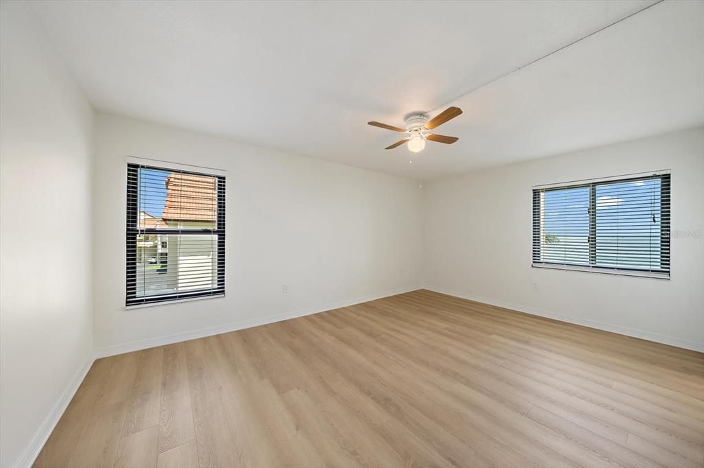 For Sale: $499,000 (2 beds, 2 baths, 1255 Square Feet)
