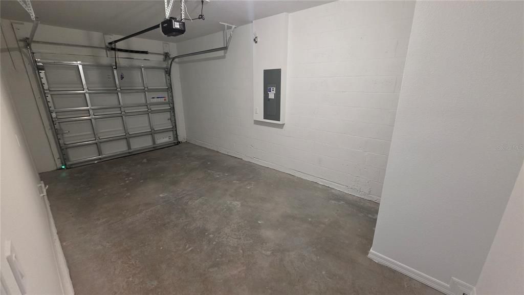 For Rent: $2,195 (3 beds, 2 baths, 1463 Square Feet)