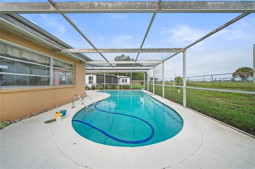 En Venta: $275,000 (2 camas, 2 baños, 1365 Pies cuadrados)