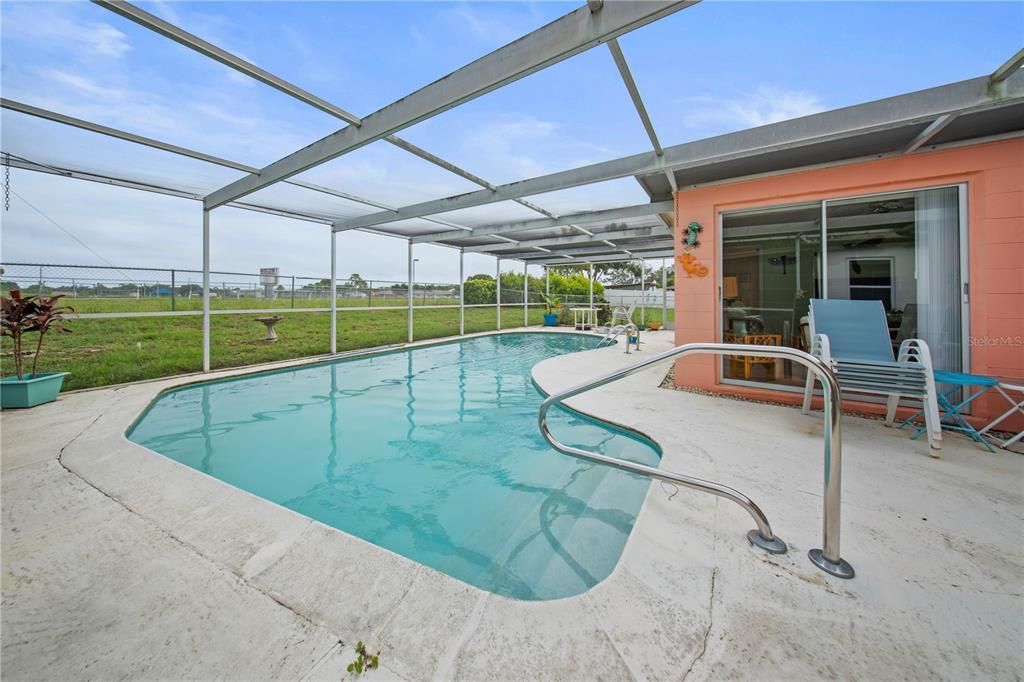 En Venta: $275,000 (2 camas, 2 baños, 1365 Pies cuadrados)