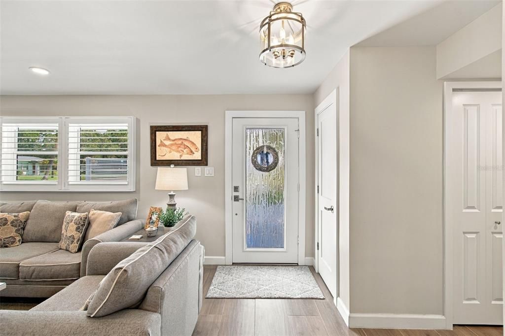 For Sale: $525,000 (2 beds, 2 baths, 1306 Square Feet)