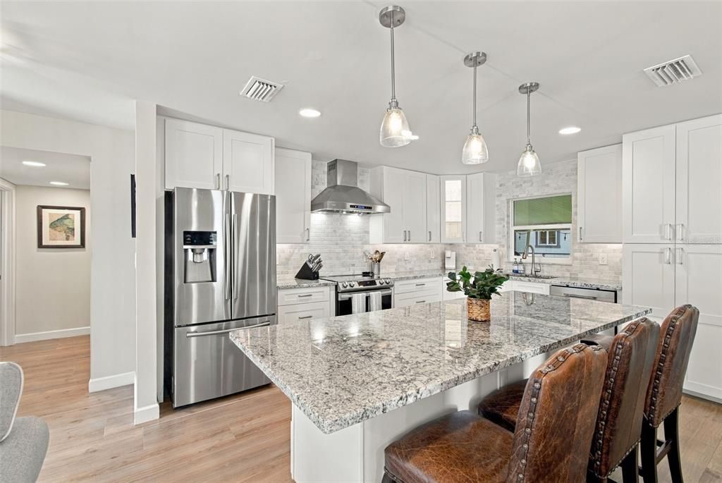 For Sale: $525,000 (2 beds, 2 baths, 1306 Square Feet)