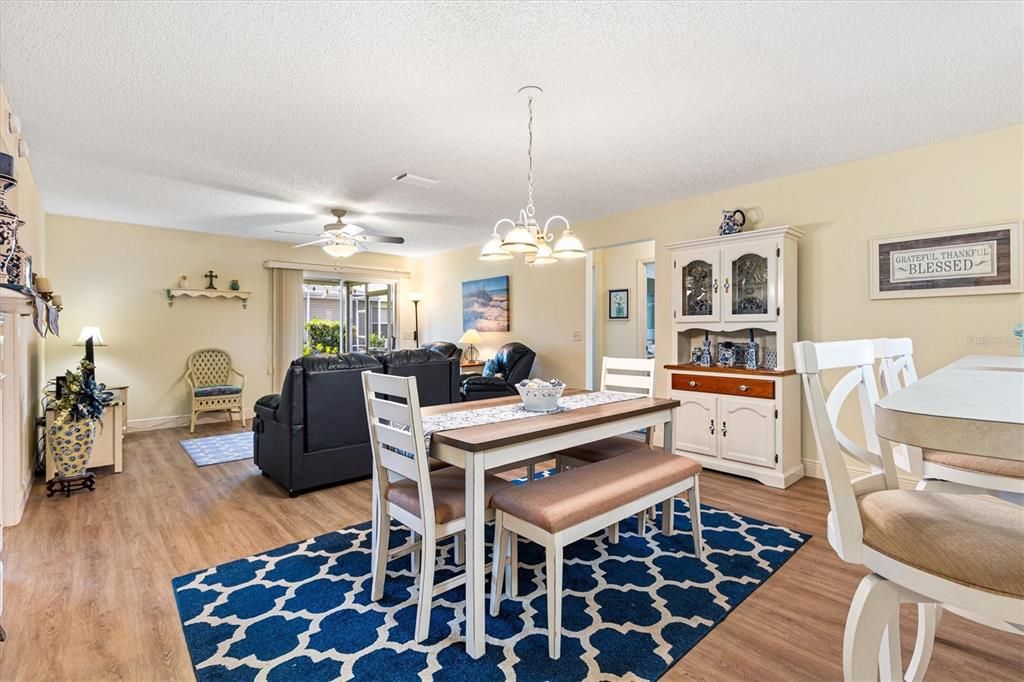 For Sale: $298,888 (3 beds, 2 baths, 1224 Square Feet)
