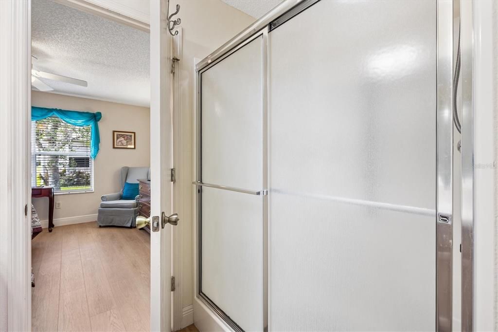 For Sale: $298,888 (3 beds, 2 baths, 1224 Square Feet)